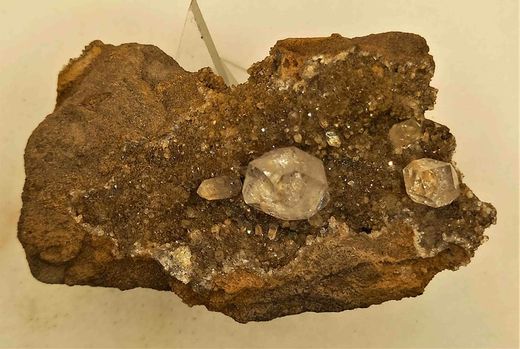Cuarzo cristales en nódulo de septaria