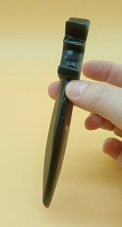 Daga Obsidiana plata