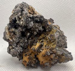 Descloizita