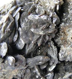 Descloizita cristales en grupo