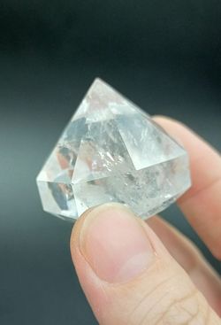 Cuarzo cristal de roca (talla modo brillante)