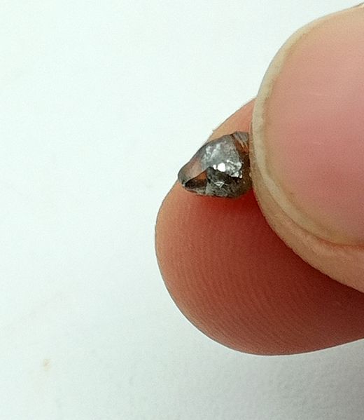 Diamante en bruto (Octaedro)