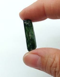 Diopsido cristal individual