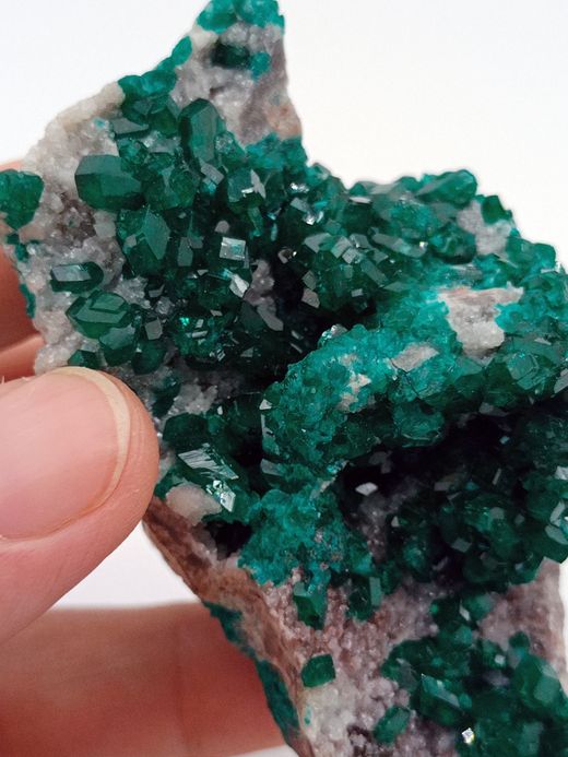 Dioptasa cristales sobre matriz - Ex colección Folch
