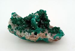 Dioptasa cristales sobre matriz - Ex colección Folch