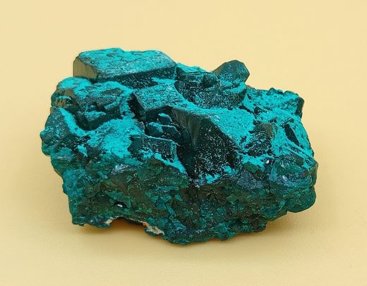 Dioptasa con Malaquita