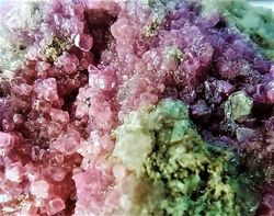 Dolomita cobaltífera critales color rosa