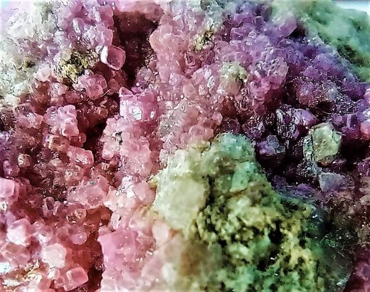 Dolomita cobaltífera critales color rosa