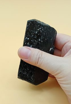 Dravita (Grupo de la Turmalina)