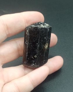 Dravita - Pertenece al grupo de la Turmalina