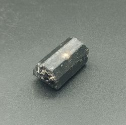 Dravita - Pertenece al grupo de la Turmalina