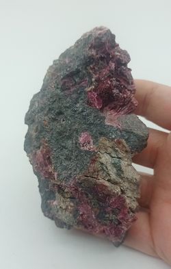 Eritrina asociada a Safflorita