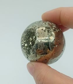 Esfera de Pirita con geoda