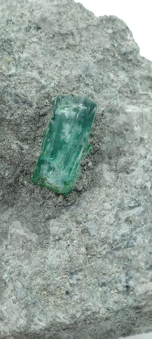 Cristal de Esmeralda sobre matriz