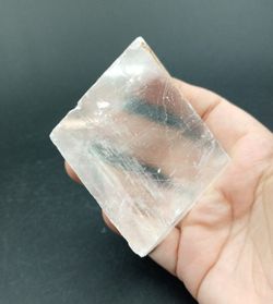 Espato de Islandia transparente