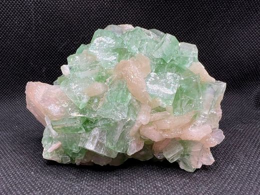 Fluorapofilita verde y Estilbita