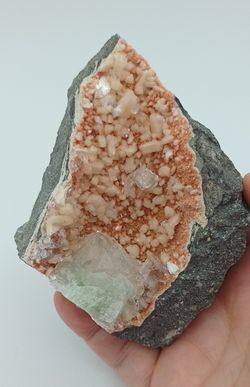 Fluorapofilita y Heulandita