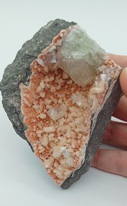 Fluorapofilita y Heulandita