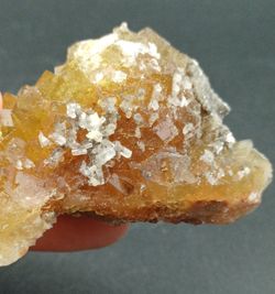 Fluorita amarilla y Calcita