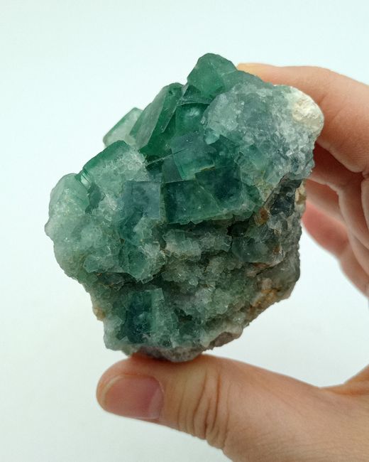 Fluorita compuesta de cristales cúbicos color verde