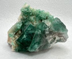 Fluorita cristales cúbicos sobre matriz