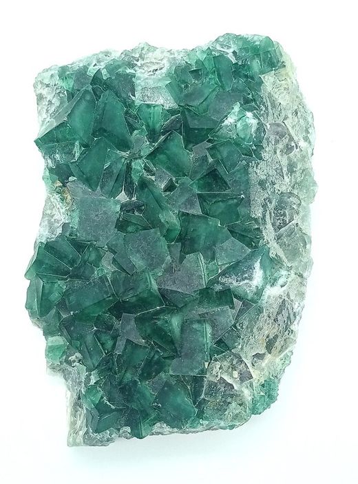 Fluorita verde en grupo de cristales