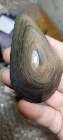 Forma libre de Obsidiana Arcoíris