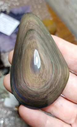 Forma libre de Obsidiana Arcoíris