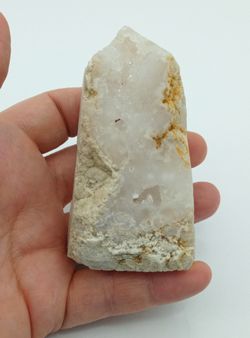 Geoda de cuarzo en punta