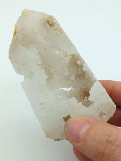 Geoda de cuarzo en punta