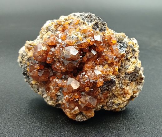 Granate Espessartina drusa de cristales