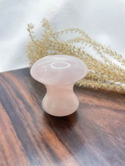 Gua Sha "champiñón" de Cuarzo rosa