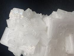 Halita "Cristales en tolva"