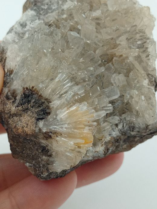 Hemimorfita cristales