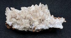 Hemimorfita grupo de cristales