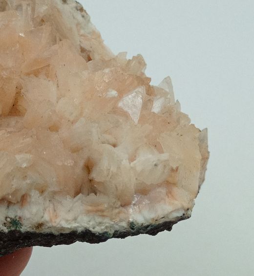 Heulandita cristales sobre matriz