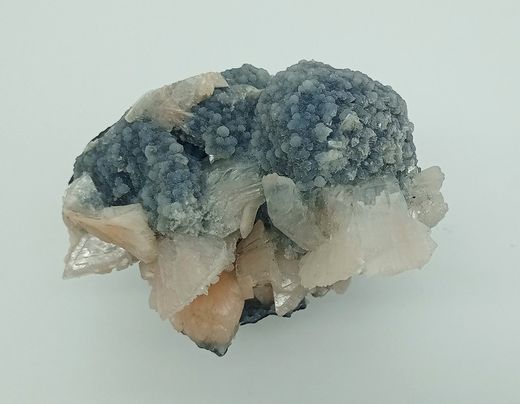 Heulandita y Estilbita sobre Calcedonia