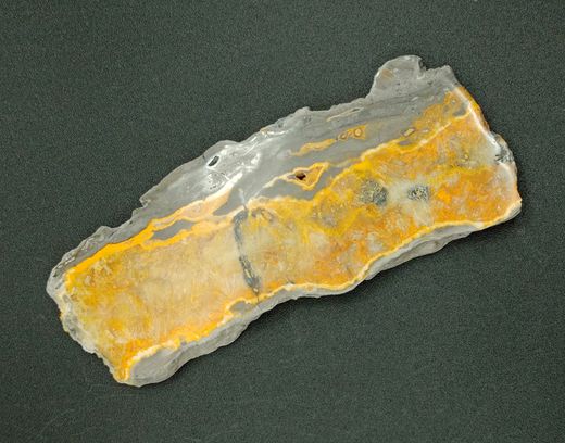 Jaspe abejorro (Piedra Eclipse). Placa pulida