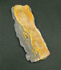Jaspe abejorro (Piedra Eclipse). Placa pulida