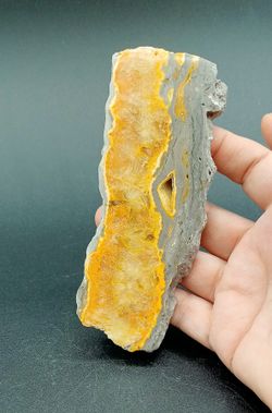 Jaspe abejorro (Piedra Eclipse). Placa pulida