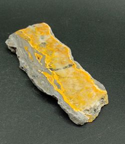 Jaspe abejorro (Piedra Eclipse). Placa pulida