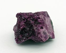 Kammererita sobre Cromita