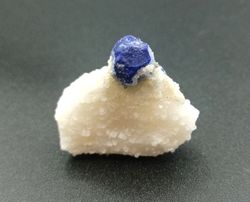 Lazurita en Mármol