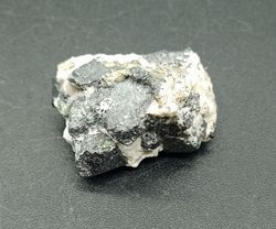 Magnetita (cristales en mármol)