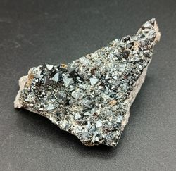 Magnetita cristales octaédricos en matriz