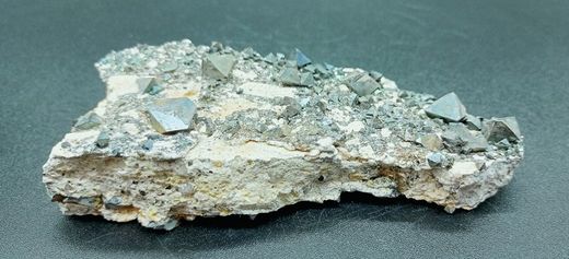 Magnetita drusa de cristales