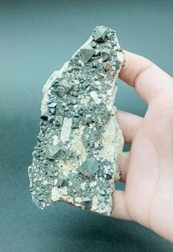 Magnetita drusa de cristales