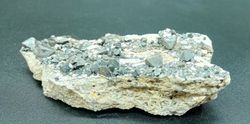 Magnetita drusa de cristales
