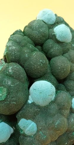 Crisocola recubierta de Malaquita