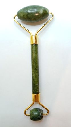 Masajeador facial de Jade nefrita